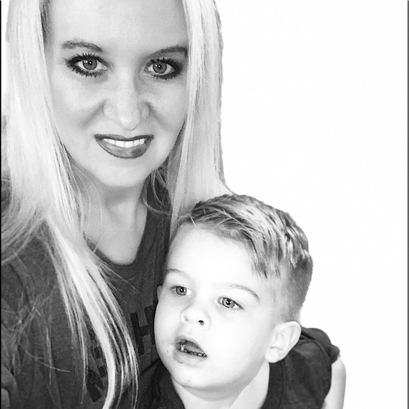 Meet your Posher, Teresa Annelise. - Picture 10 of 15